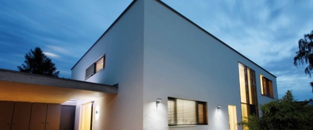 Außen­beleuchtung bei Elektro Blum in Heßdorf
